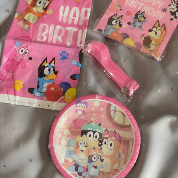 Bluey Lot 1 - Birthday Party supplies forks plates napkins - Picture 2 of 3